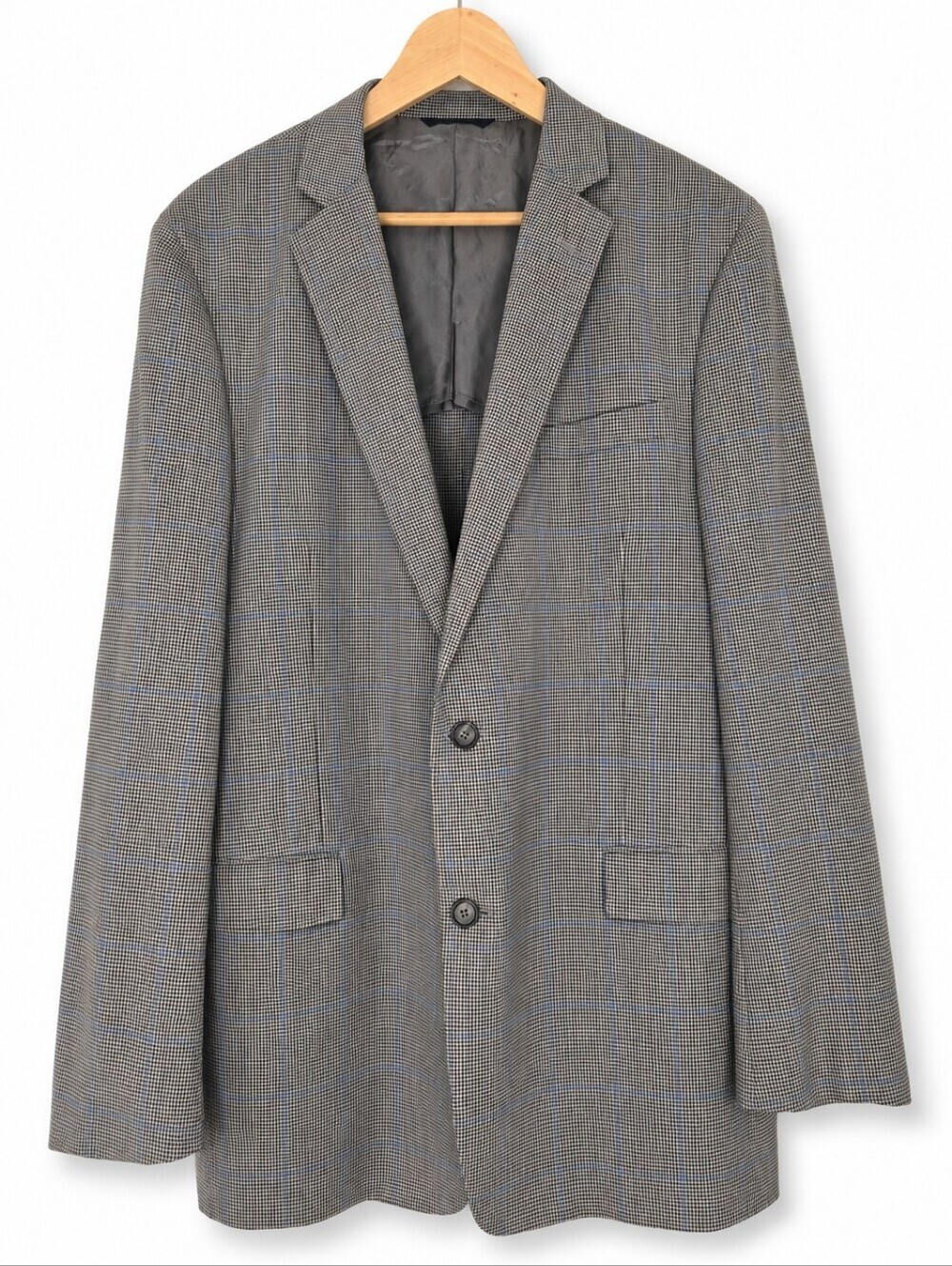 Brooks Brothers Regent Grey With Blue BrooksCool Performance Technolgy 44L